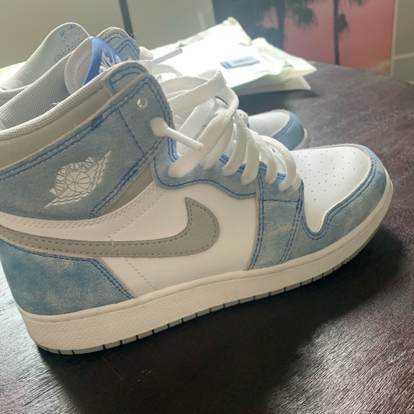 Jordan Shoes - Jordan 1 High Hyper Royal
